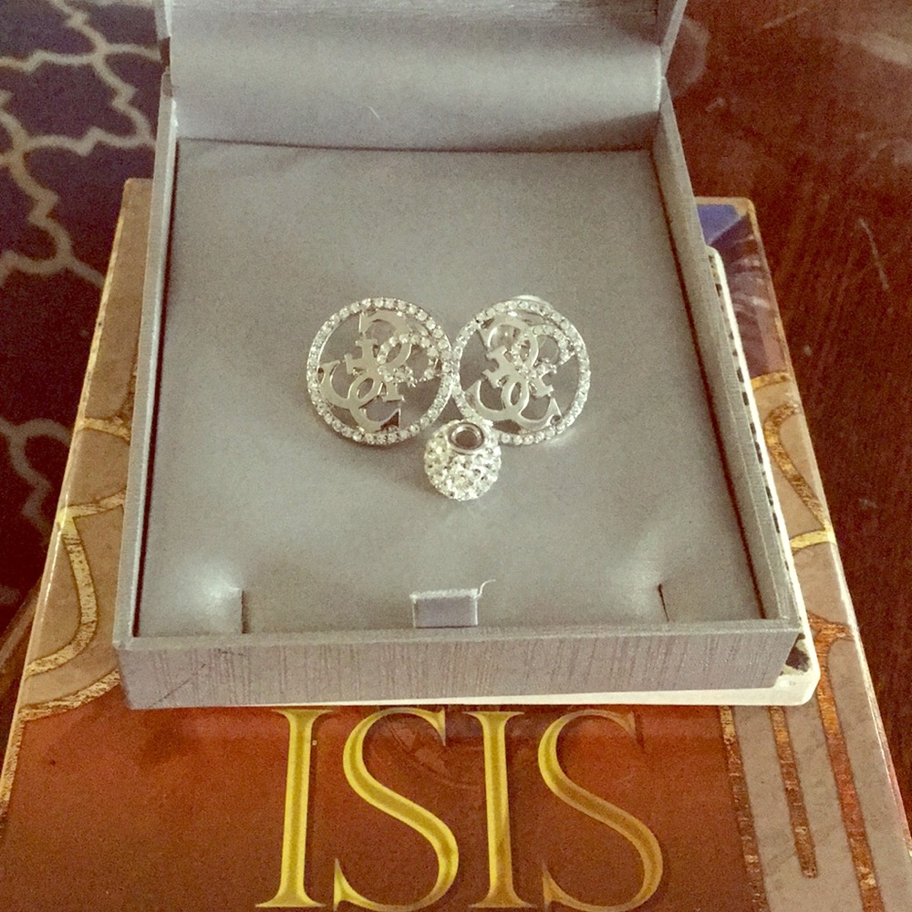 Guess GG Logo earrings 🎇